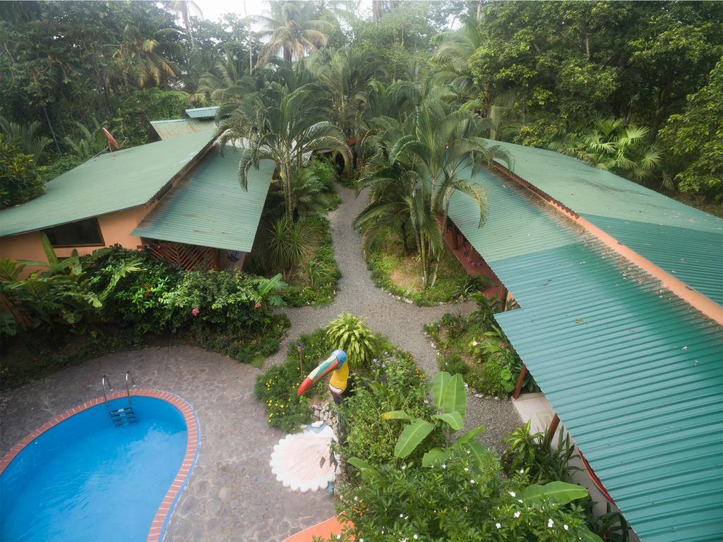Hotel Caribbean Coconut Cahuita Exterior photo