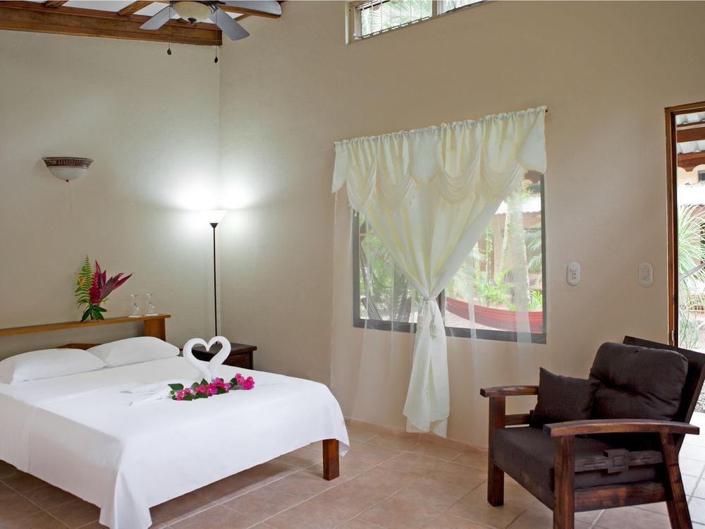 Hotel Caribbean Coconut Cahuita Exterior photo