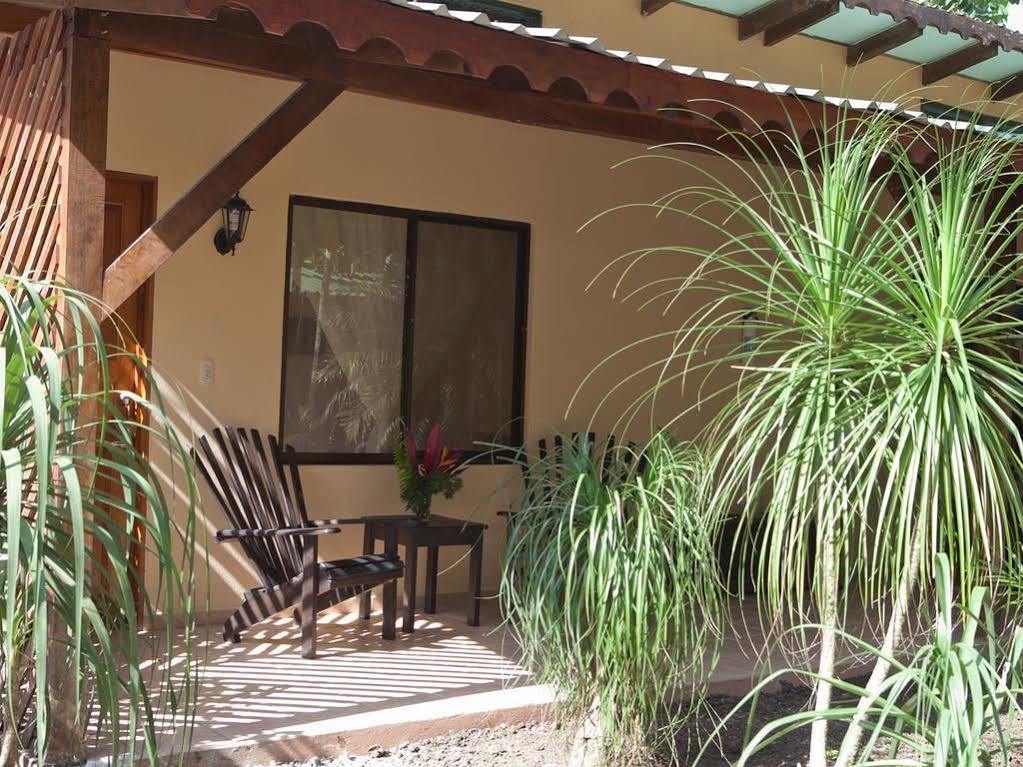 Hotel Caribbean Coconut Cahuita Exterior photo