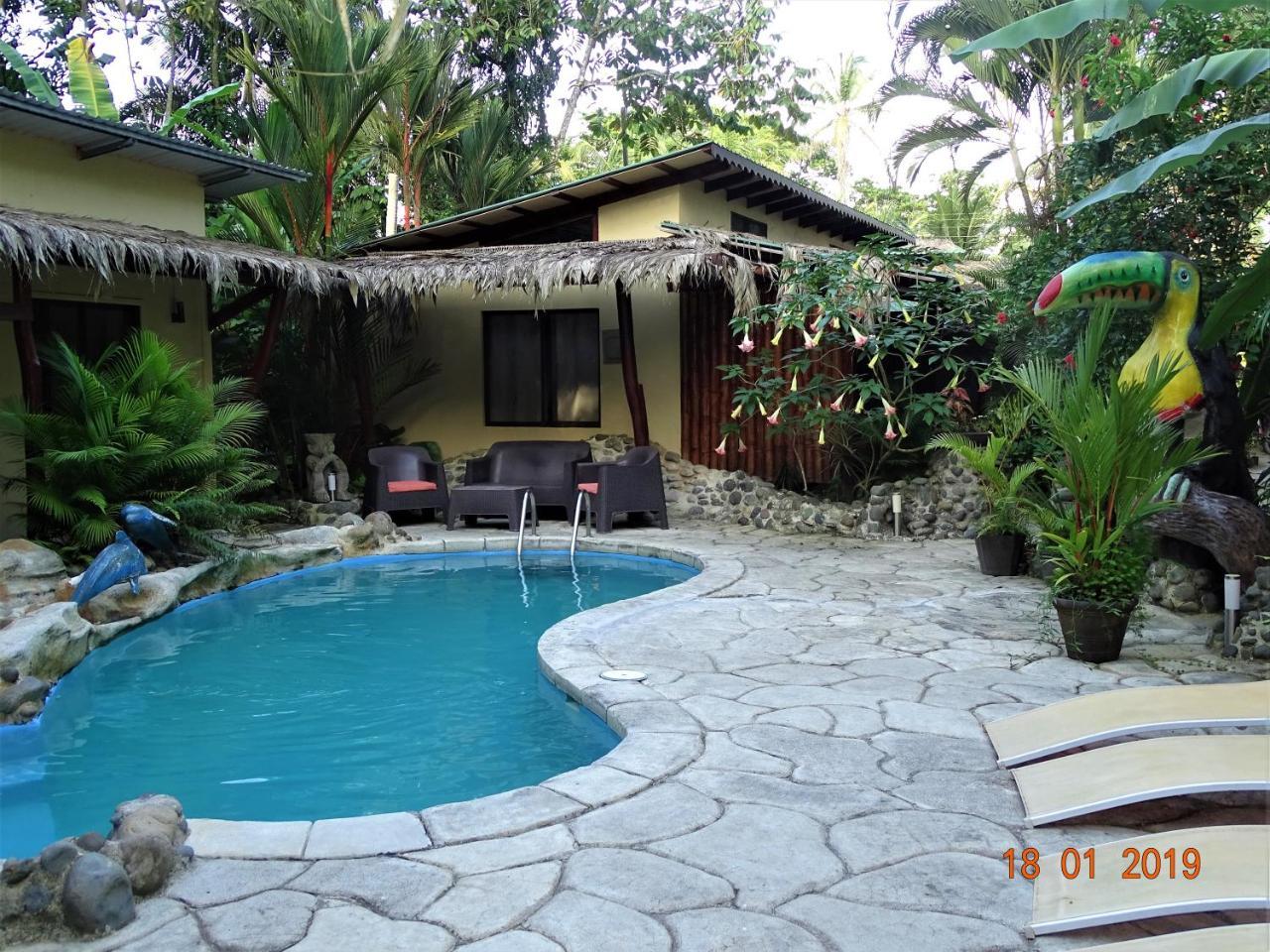Hotel Caribbean Coconut Cahuita Exterior photo